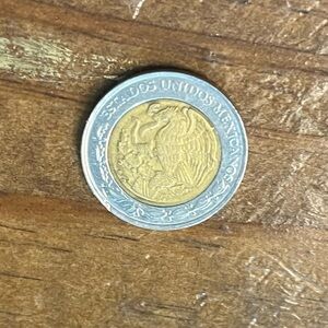 5/$25 Mexican Peso 2010 Collectible Coin